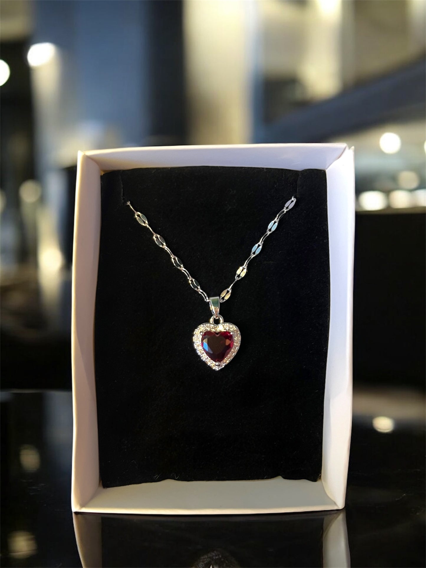 Kırmızı Kalp Kolye