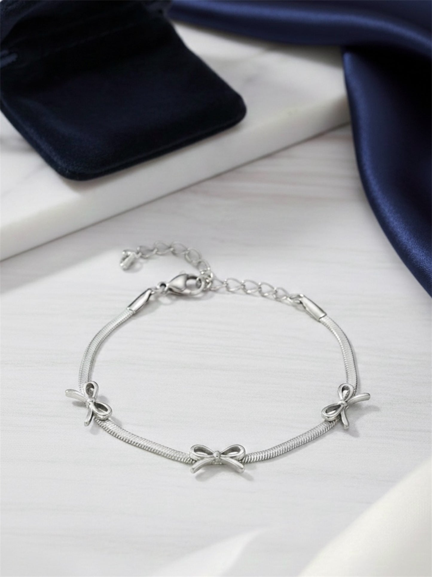 Silver Kurdele Bileklik