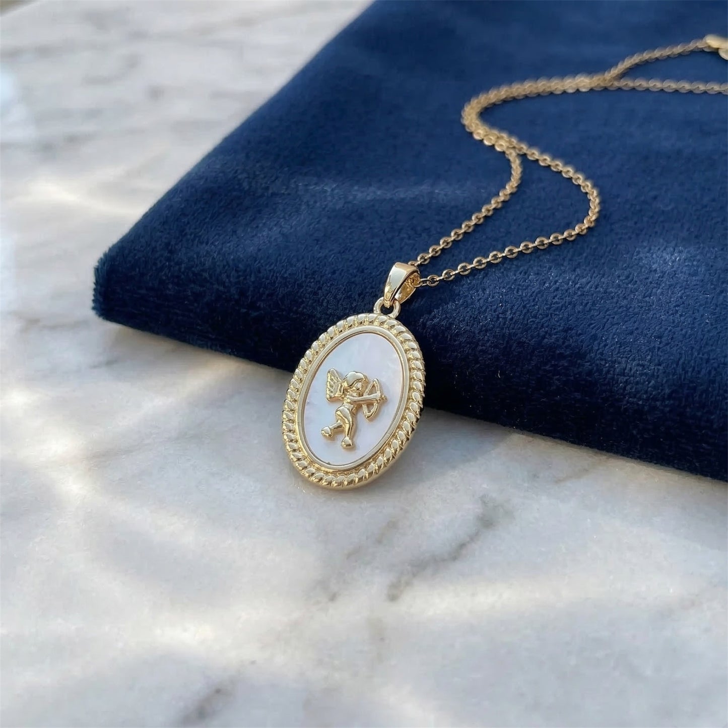 Melek Figürü Kolye Gold