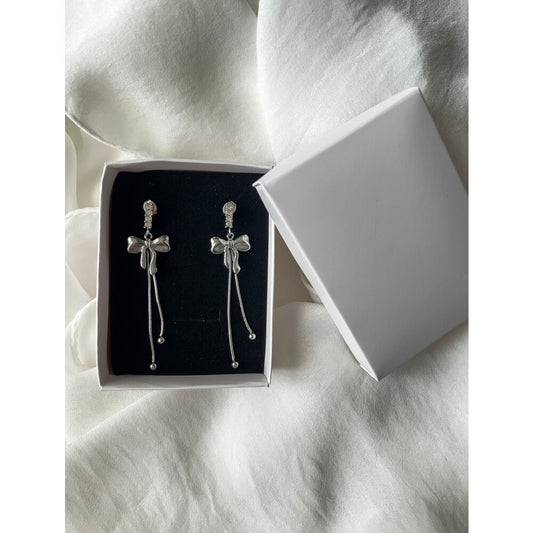 Gümüş Kurdele Küpe